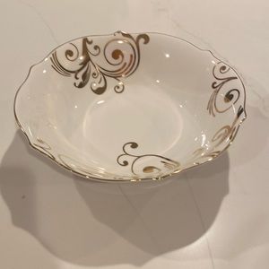 Pier 1 Imports serving bowl